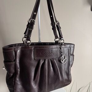 Y2K Coach Dark Brown Pebbled Leather Shoulder Tote with Charm